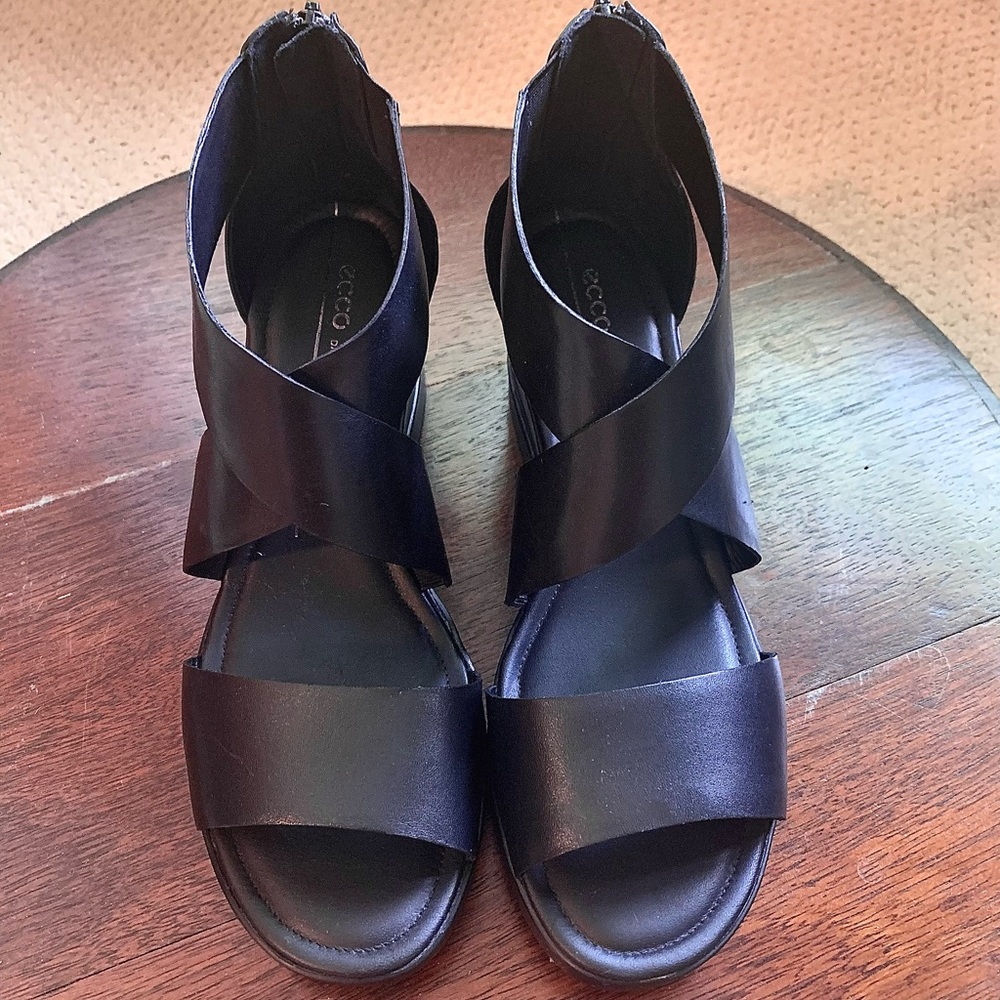 ECCO Elevate Wedge